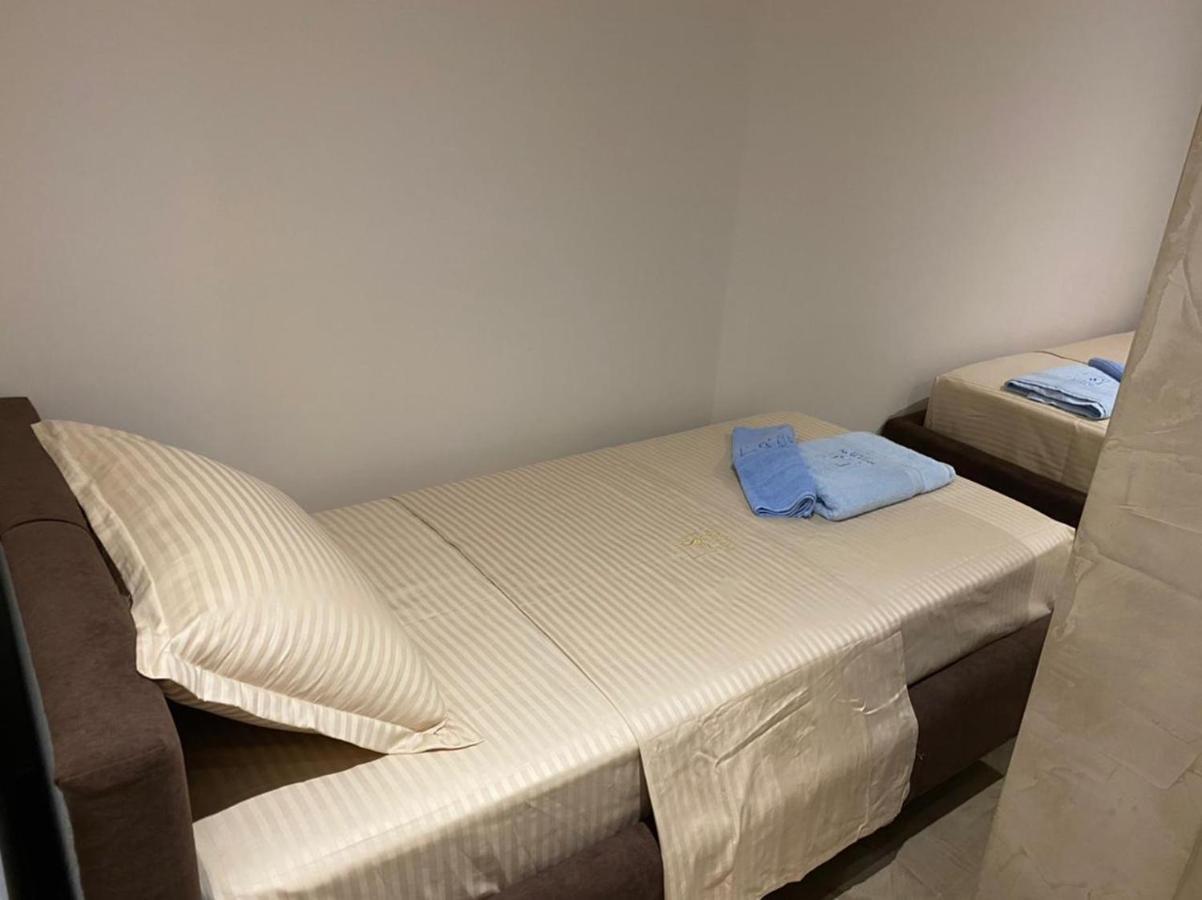 Ritson Hotel Vlorë Екстериор снимка