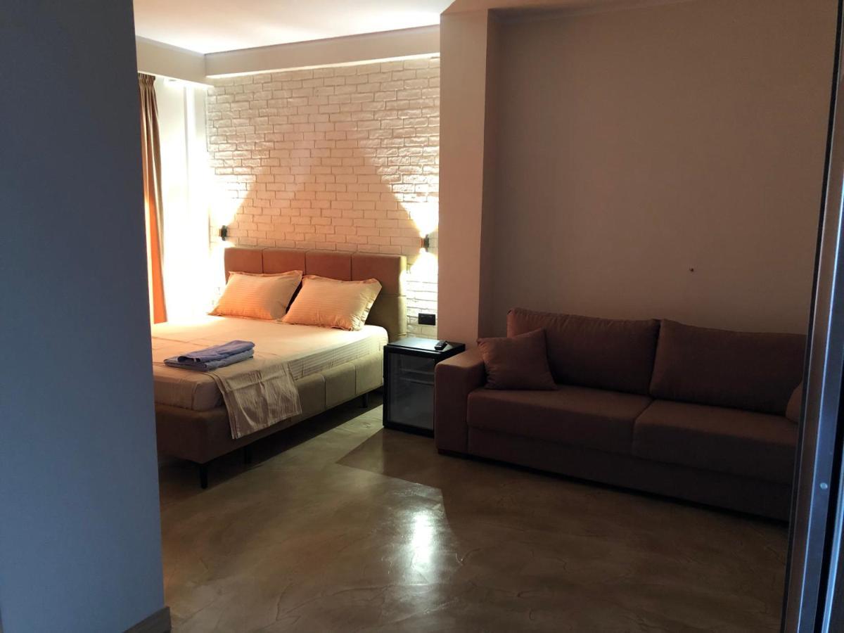 Ritson Hotel Vlorë Екстериор снимка