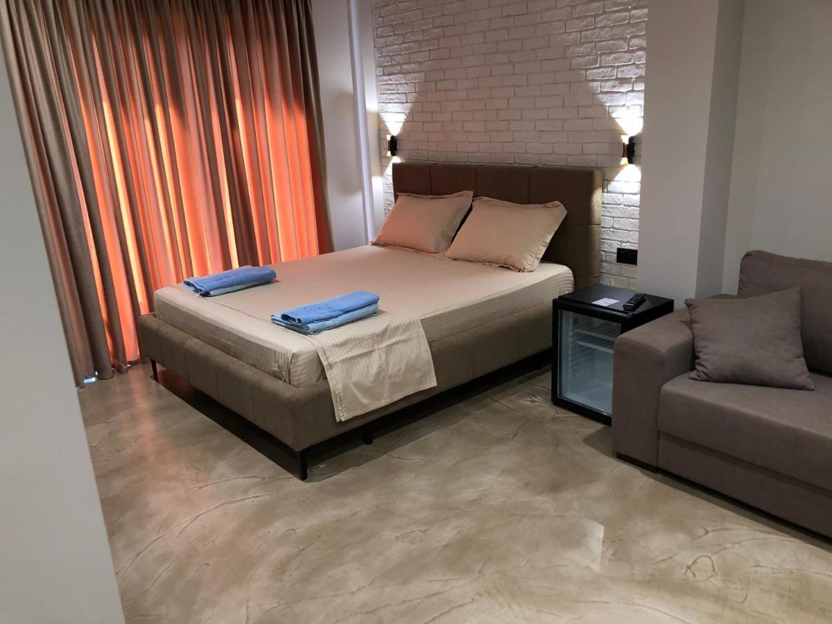 Ritson Hotel Vlorë Екстериор снимка