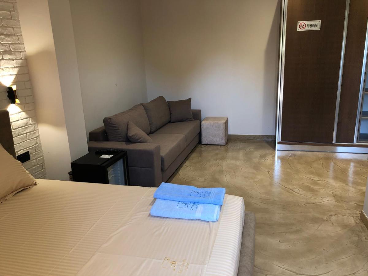 Ritson Hotel Vlorë Екстериор снимка