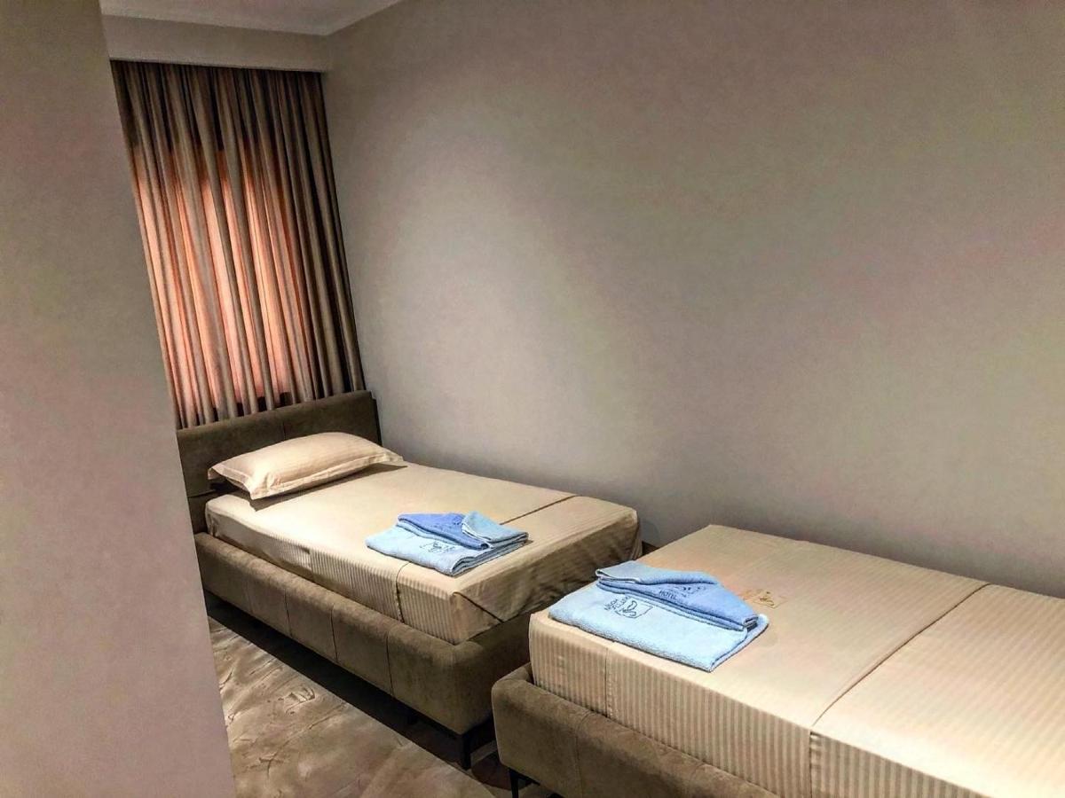 Ritson Hotel Vlorë Екстериор снимка