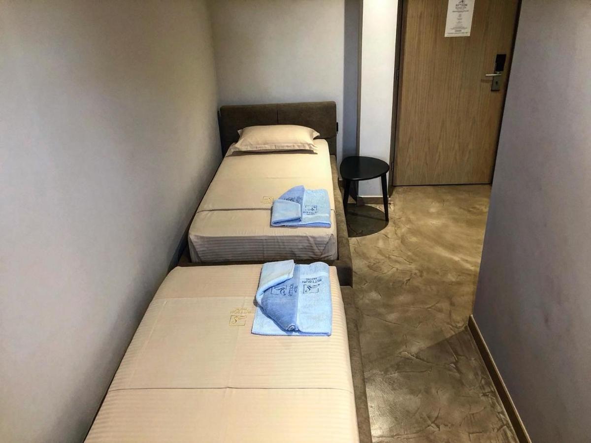 Ritson Hotel Vlorë Екстериор снимка