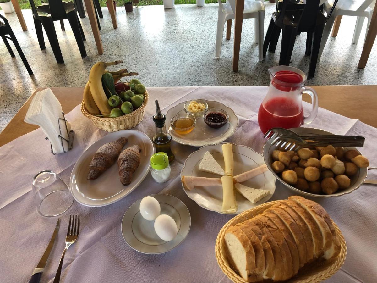 Ritson Hotel Vlorë Екстериор снимка