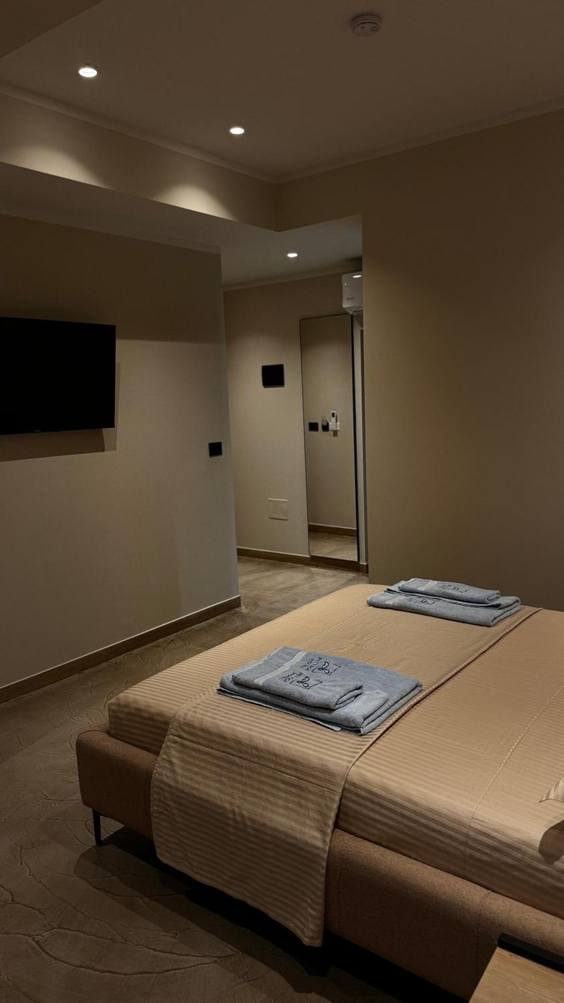 Ritson Hotel Vlorë Екстериор снимка